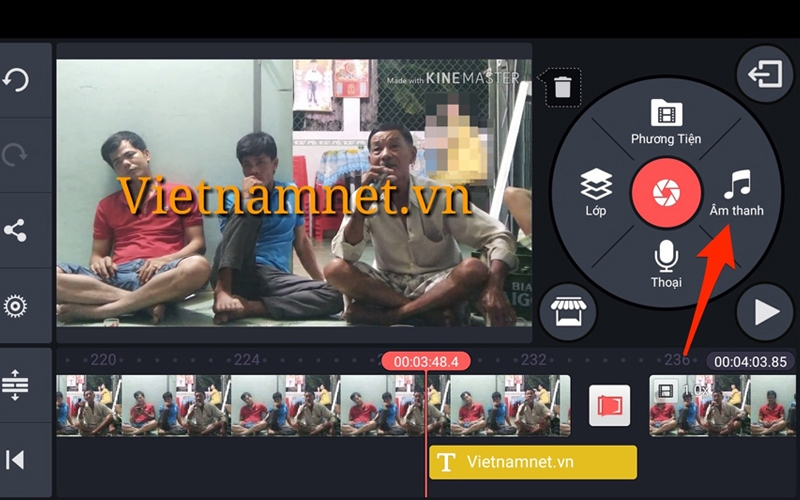 Bạn có thể thêm âm nhạc vào để cho video thêm phần thú vị, hấp dẫn. Với một bài hát có sẵn trên thiết bị, bạn có thể chèn bằng cách đặt con trỏ tại nơi muốn bản nhạc bắt đầu. Tiếp theo, nhấn nút Âm thanh.