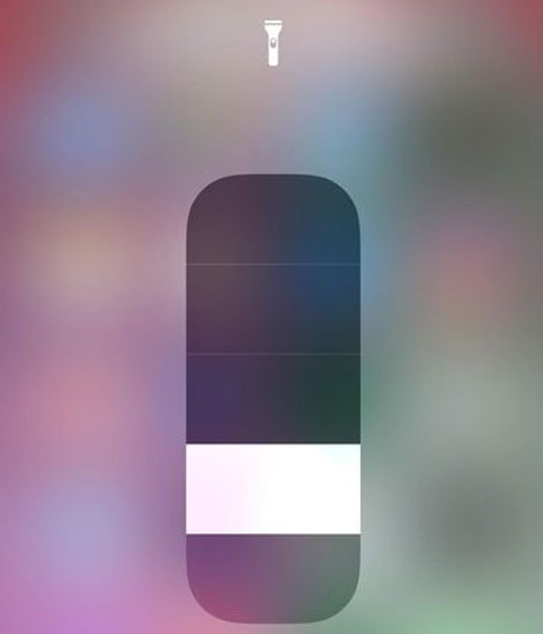 Mức thấp của đèn flash cũng dư sức để bạn chiếu sáng rồi đấy! Vì thế đừng chọn mức cao để rồi than vãn iOS 11 làm iPhone tốn pin nhé!