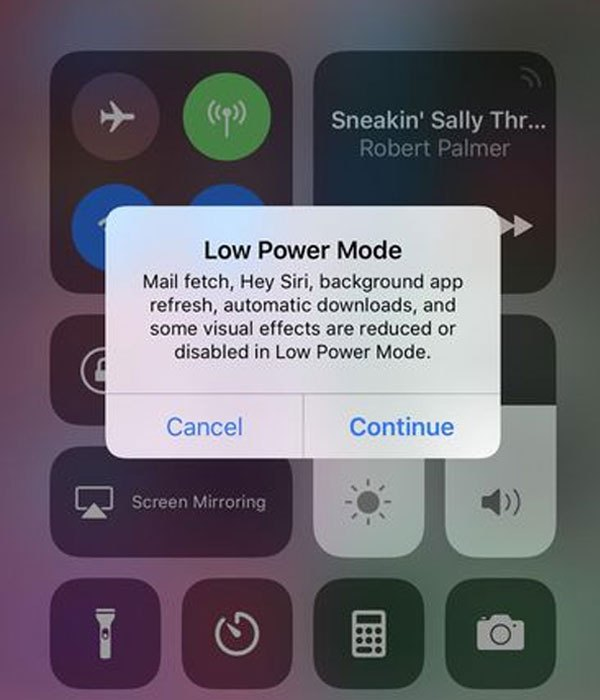 Kích hoạt tính năng tiết kiệm pin hoặc thêm nút tắt vào Control Center (bảng Trung tâm điều khiển) trên iOS 11