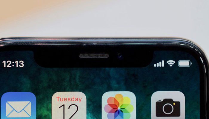 Camera trước của iPhone X phục vụ một loạt tính năng, bao gồm emoji động mới phù hợp khuôn mặt bạn với các bộ lọc Snapchat... Rất nhiều người sẽ thích thú với tính năng này. Ngoài ra, camera trước của iPhone X còn có các tính năng như Portrait Mode mới và Portrait Lightning. Đã tới lúc camera trước của iPhone quan trọng hơn camera sau.