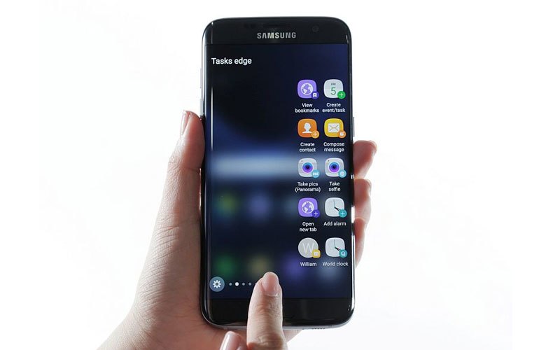 Điện thoại Samsung Galaxy S7 Edge trang bị bảm biến vân tay