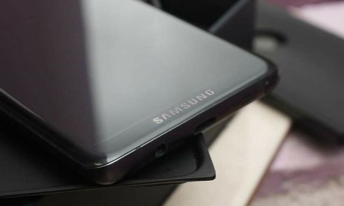 Samsung Galaxy S8 plus chống bụi, nước