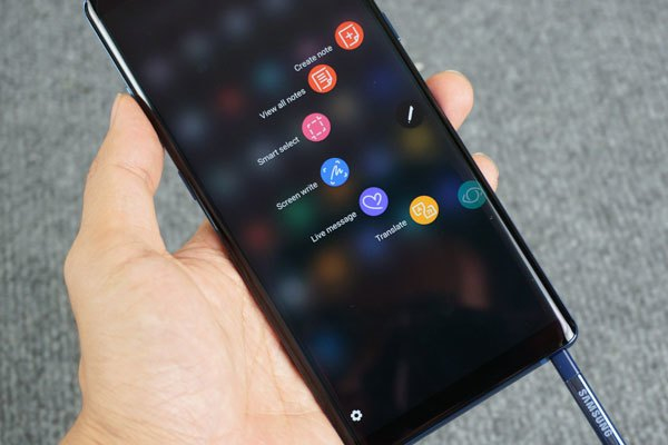 Bút S Pen trên Galaxy Note 8 được cải tiến sáng giá