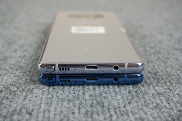 Khó có thể tìm được chiếc flagship cao cấp thứ 2 sở hữu những màu sắc độc đáo và nổi bật như của Galaxy Note 8. 