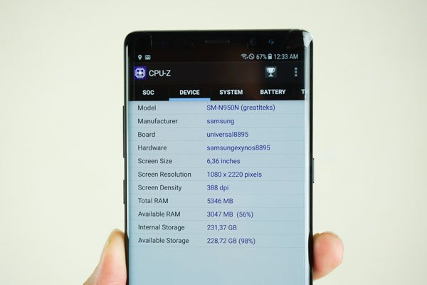 Chiếc Galaxy Note 8 này mang số hiệu SM-N950N cùng màn hình kích thước lên đến 6,3 inch, RAM 6 GB cùng bộ nhớ trong 256 GB.