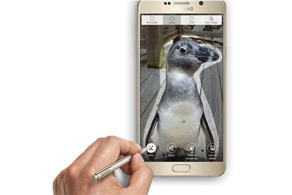 Với Galaxy Note 5, Samsung muốn một lần nữa khẳng định lại cây bút S-Pen không chỉ “tốt nước sơn” mà “gỗ” cũng thuộc loại thượng hạ