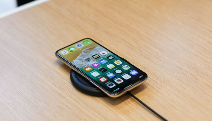 iPhone X trang bị con chip A11 Bionic