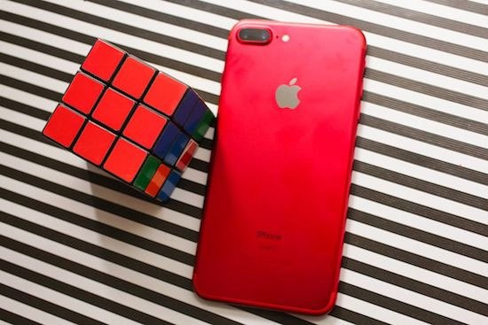 Rubit cũng phải chào thua với màu của iPhone 7 màu đỏ