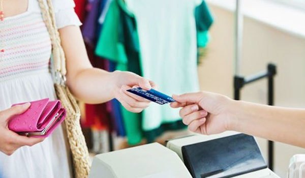 Thanh toán qua thẻ ngày càng tiện ích hơn được người tiêu dùng ưa chuộng