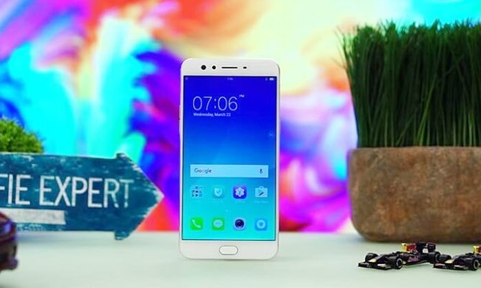 OPPO táo bạo với camera selfie kép trên điện thoại F3 Plus