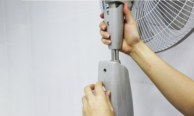 Quạt đứng Senko DR1608 xanh ngọc điều khiển từ xa