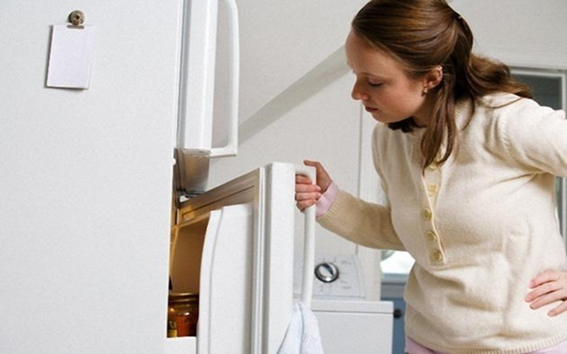 Một trong những nguyên nhân khiến tủ lạnh kém lạnh hoặc không lạnh là do bị thiếu gas