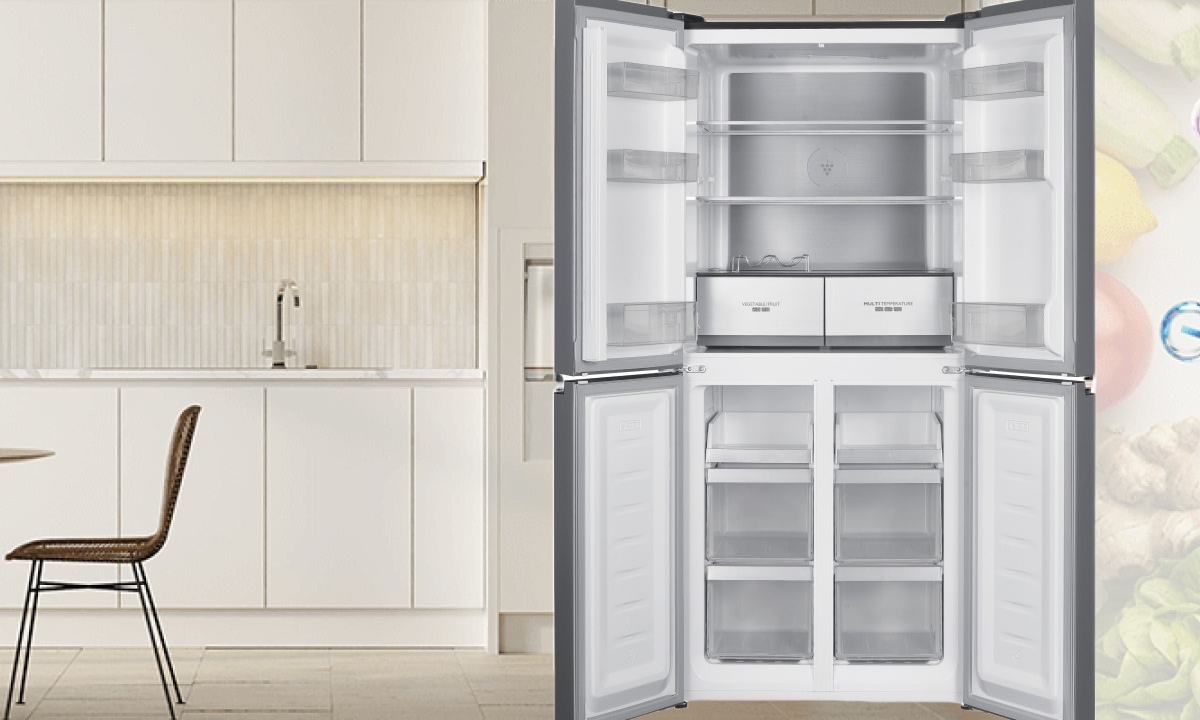 Thiết kế tinh tế, đậm dấu ấn sang trọng Sở hữu thiết kế 4 cửa hiện đại cùng gam màu đen bóng sang trọng, tủ lạnh Sharp SJ-FXP560VG-BK mang đến vẻ đẹp tinh giản mà đẳng cấp cho không gian bếp. Từng chi tiết được hoàn thiện tỉ mỉ, từ tay nắm ẩn tinh tế đến các đường nét gọn gàng, giúp dễ dàng hòa hợp với nhiều phong cách nội thất khác nhau. Ngoài ra, tủ còn được trang bị khay rượu riêng và hộp đá xoay tiện lợi, đáp ứng trọn vẹn nhu cầu lưu trữ và thưởng thức của gia đình hiện đại.