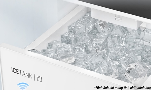 Tính năng làm đá tự động tiện lợi Tủ lạnh tích hợp chức năng làm đá tự động, cung cấp đá viên nhanh chóng mà không cần thao tác thủ công, mang đến sự tiện nghi trong quá trình sử dụng hằng ngày.