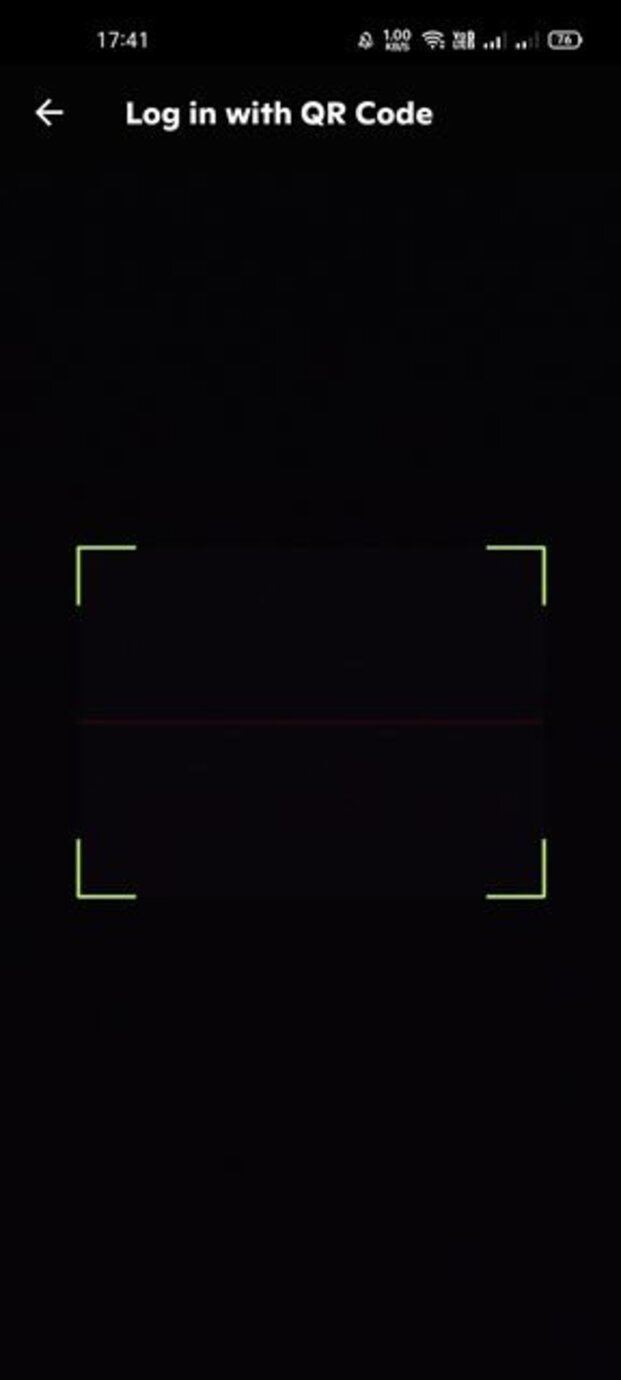 Quét mã QR trên màn hình máy tính