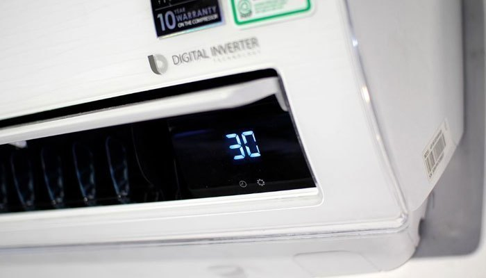 Nên đặt nhiệt độ máy lạnh phù hợp để tránh sốc nhiệt vào mùa nóng nhé!