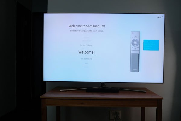 Mở tivi QLED Samsung QA65Q7FAMKXXV và bắt đầu “thám hiểm” chi tiết hơn nhé!