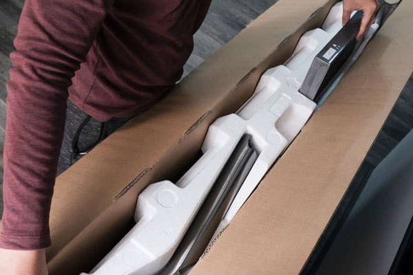 Hộp tivi QLED Samsung QA65Q7FAMKXXV 