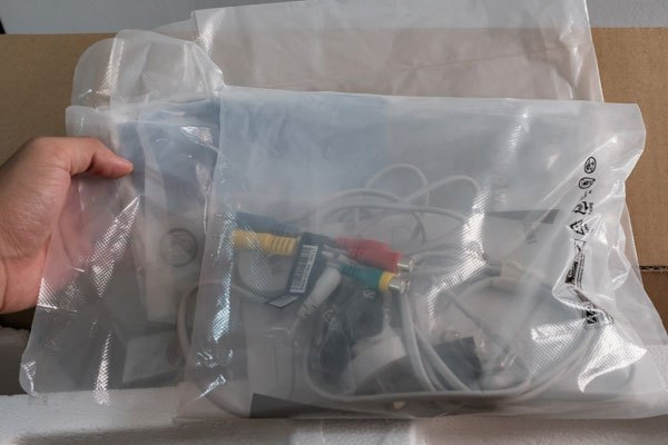 Dây cáp đi kèm tivi QLED Samsung QA65Q7FAMKXXV 