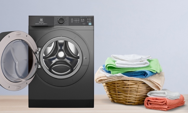 Máy giặt Electrolux Inverter - Thiết kế cửa lớn