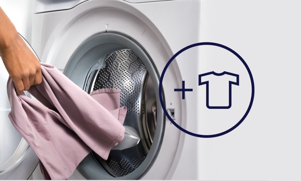 Máy giặt Electrolux Inverter - Thêm quần áo khi đang giặt