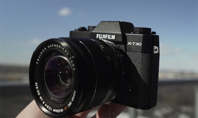 Máy ảnh lấy nét nhanh Fujifilm X-T30 18-55mm Black