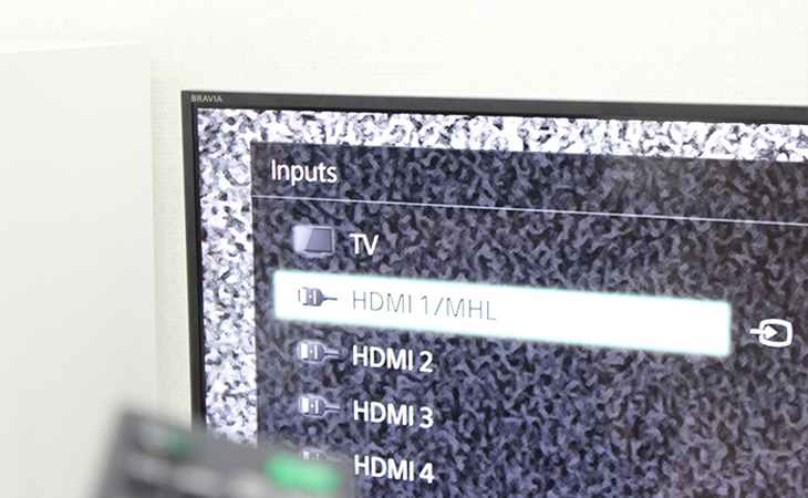 Nguồn vào (Inputs) và chọn tín hiệu HDMI 1/MHL là đã bắt tín hiệu từ điện thoại sang tivi Samsung