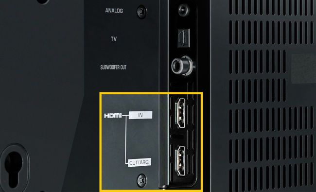 HDMI (ARC) cũng là một loại kết nối khác đặc biệt vì có thể xuất ngược âm thanh ra loa