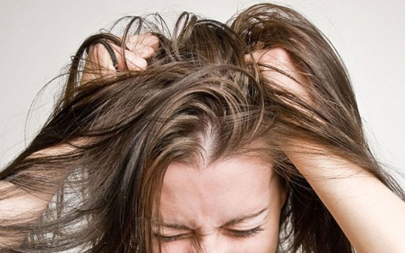 Tác hại khôn lường khi để tóc ướt đi ngủ | Nguyễn Kim Blog