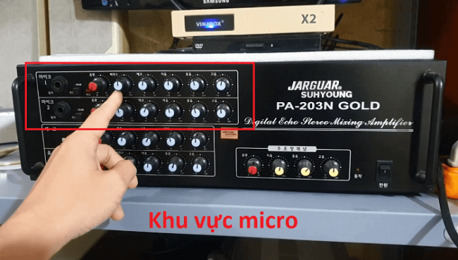 Căn chỉnh Micro theo hướng dẫn để hát nhẹ hơn