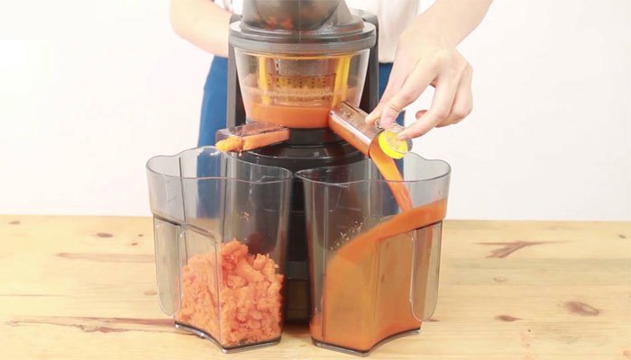 Tùy vào số lượng thành viên trong gia đình để chọn mua máy ép trái cây