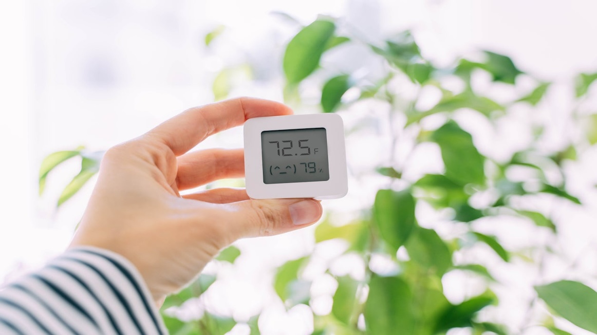 7 cách giảm độ ẩm không khí trong phòng hiệu quả, nhanh chóng | Nguyễn Kim Blog