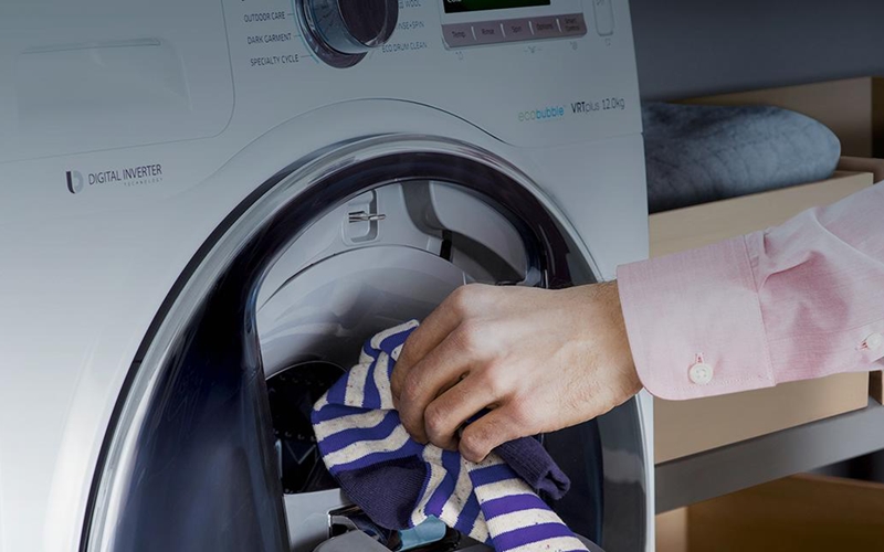 Lựa chọn loại máy giặt có tốc độ vắt cao để quần áo nhanh khô
