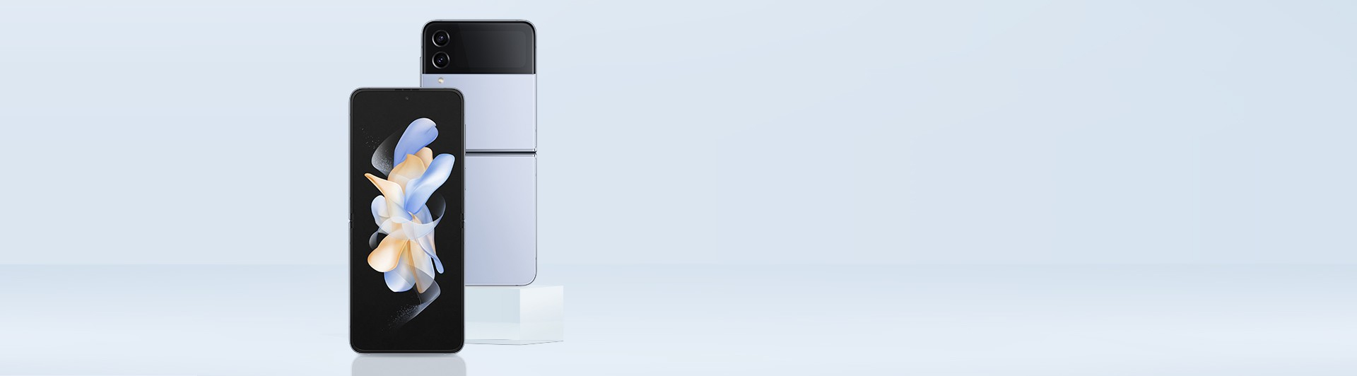 Điện thoại Samsung Galaxy Z Flip 4 5G 256GB Xanh nhạt