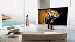 Có Gì Ở Chiếc Tivi MicroLED Ẩn Dưới Sàn Nhà Đầu Tiên Trên Thế Giới