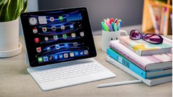 Trên tay là chiếc iPad Pro M2 đẹp không tì vết cùng chức năng vượt trội