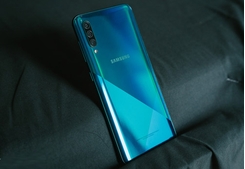 Samsung Galaxy A30s: Siêu rẻ, siêu trẻ, siêu trendy