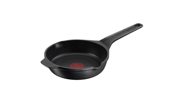 Chảo đúc chống dính Tefal Robusto E2490244 có miệng rót đường kính 20 cm
